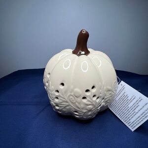 Cream Ceramic Pumpkin Decor #122